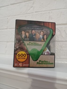 TRIVIAL PURSUIT Parks and Recreation Trivia Game/Parks and Recreation/SEALED
